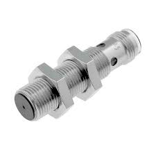 Omron E2A-M12KS04-M1-B2