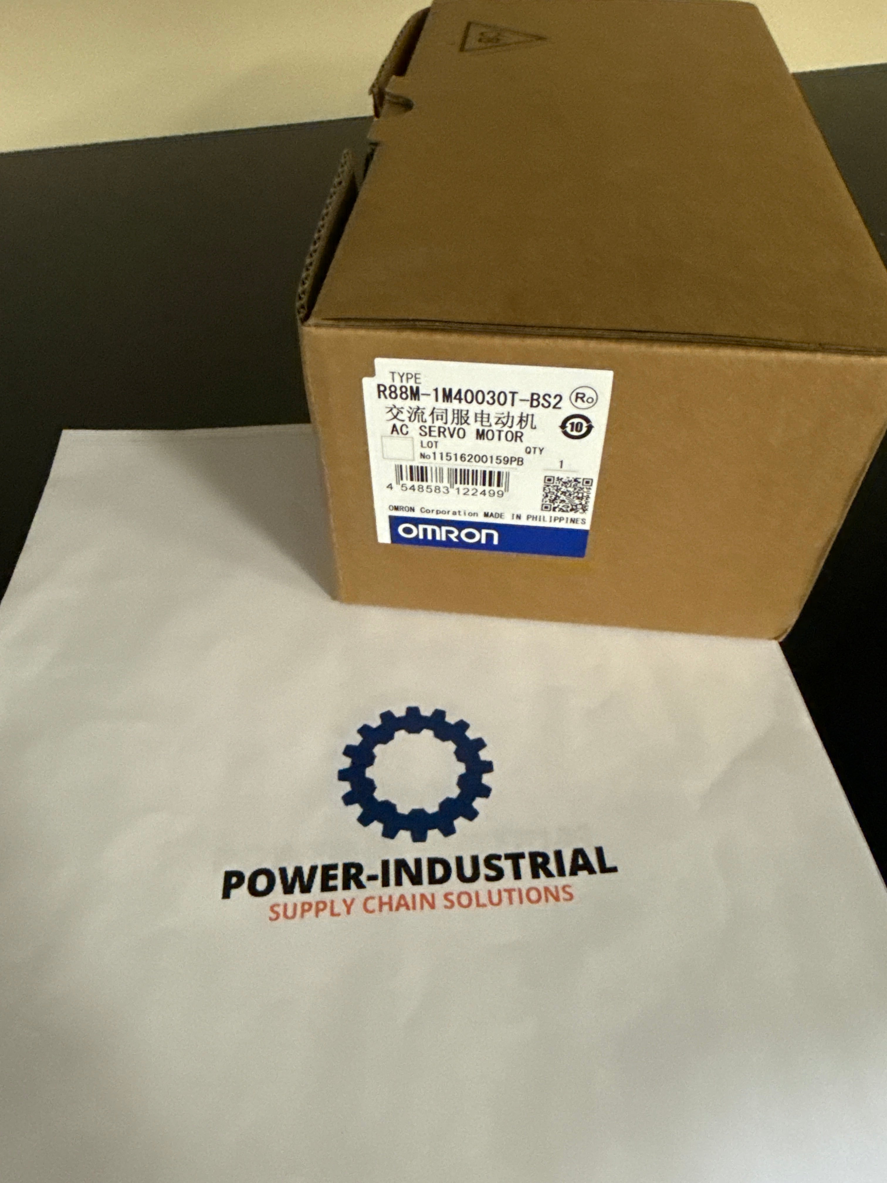 Omron R88M-1M40030T-BS2