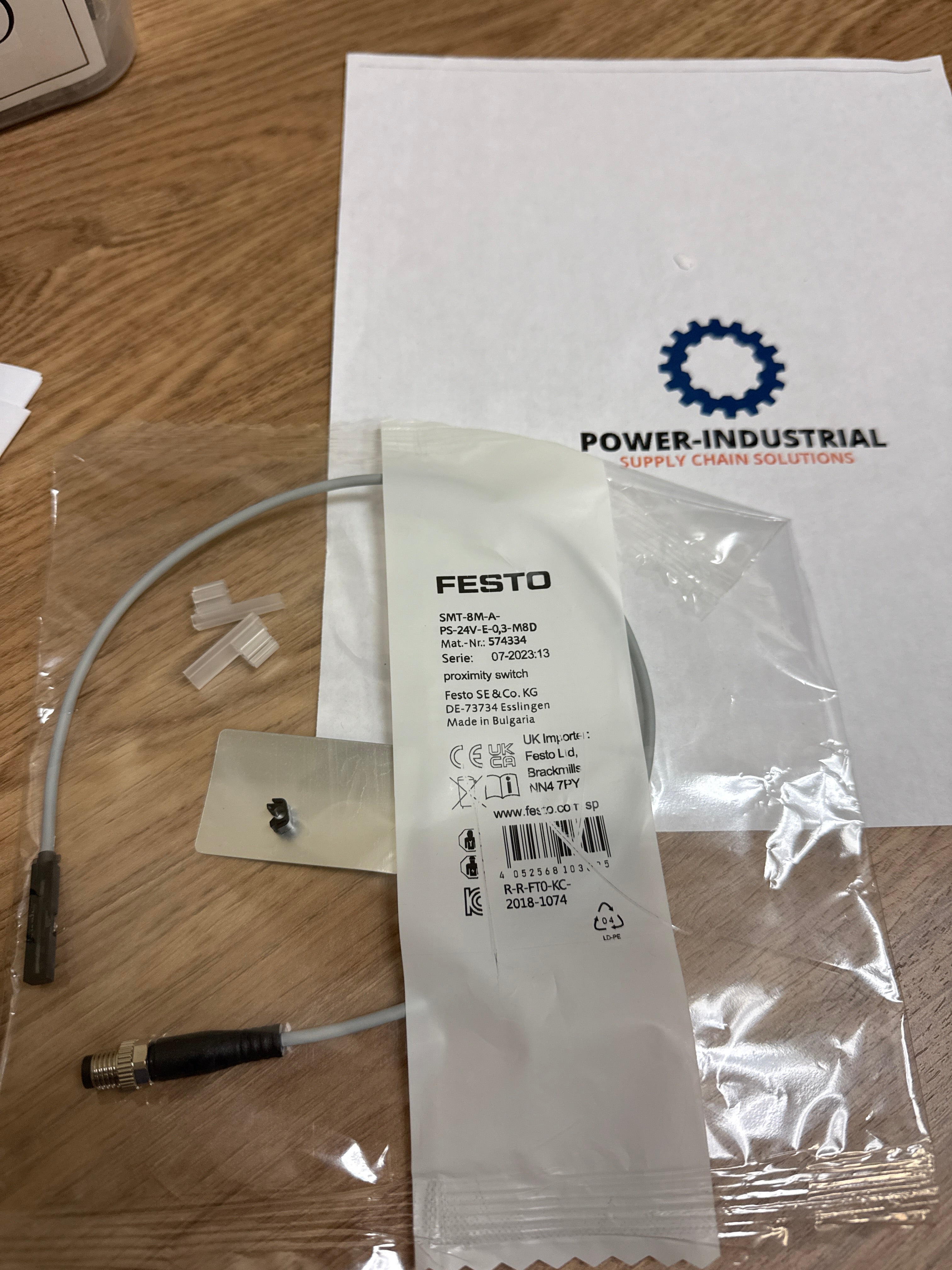 Festo SMT-8M-A-PS-24V-E-0,3-M8D